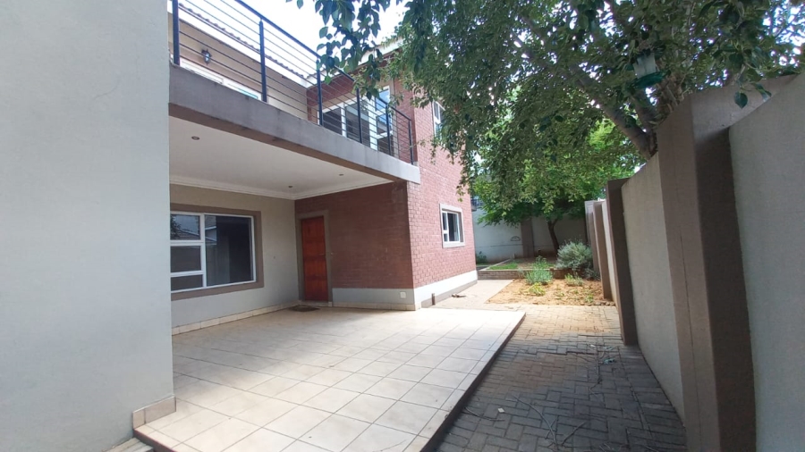 To Let 4 Bedroom Property for Rent in Lilyvale Estate Free State